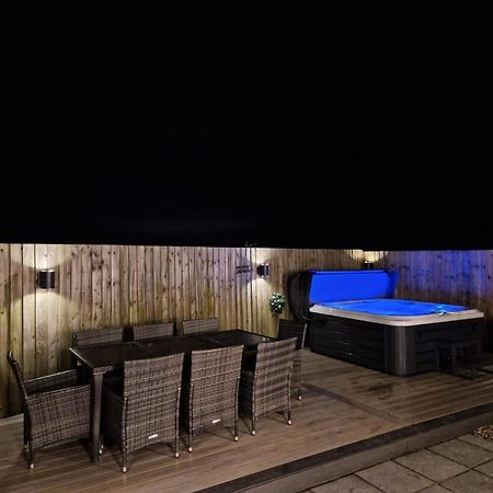 No 1 The Paddock - Spacious Holiday Home With A Hot Tub 布德 外观 照片