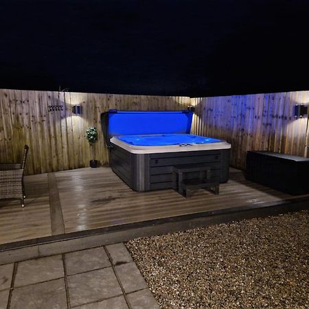 No 1 The Paddock - Spacious Holiday Home With A Hot Tub 布德 外观 照片